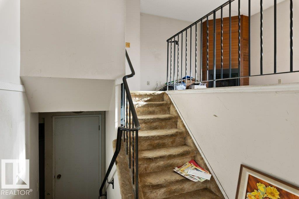 2618 151 Av Nw, Edmonton, Alberta  T5Y 1Z3 - Photo 4 - E4462517