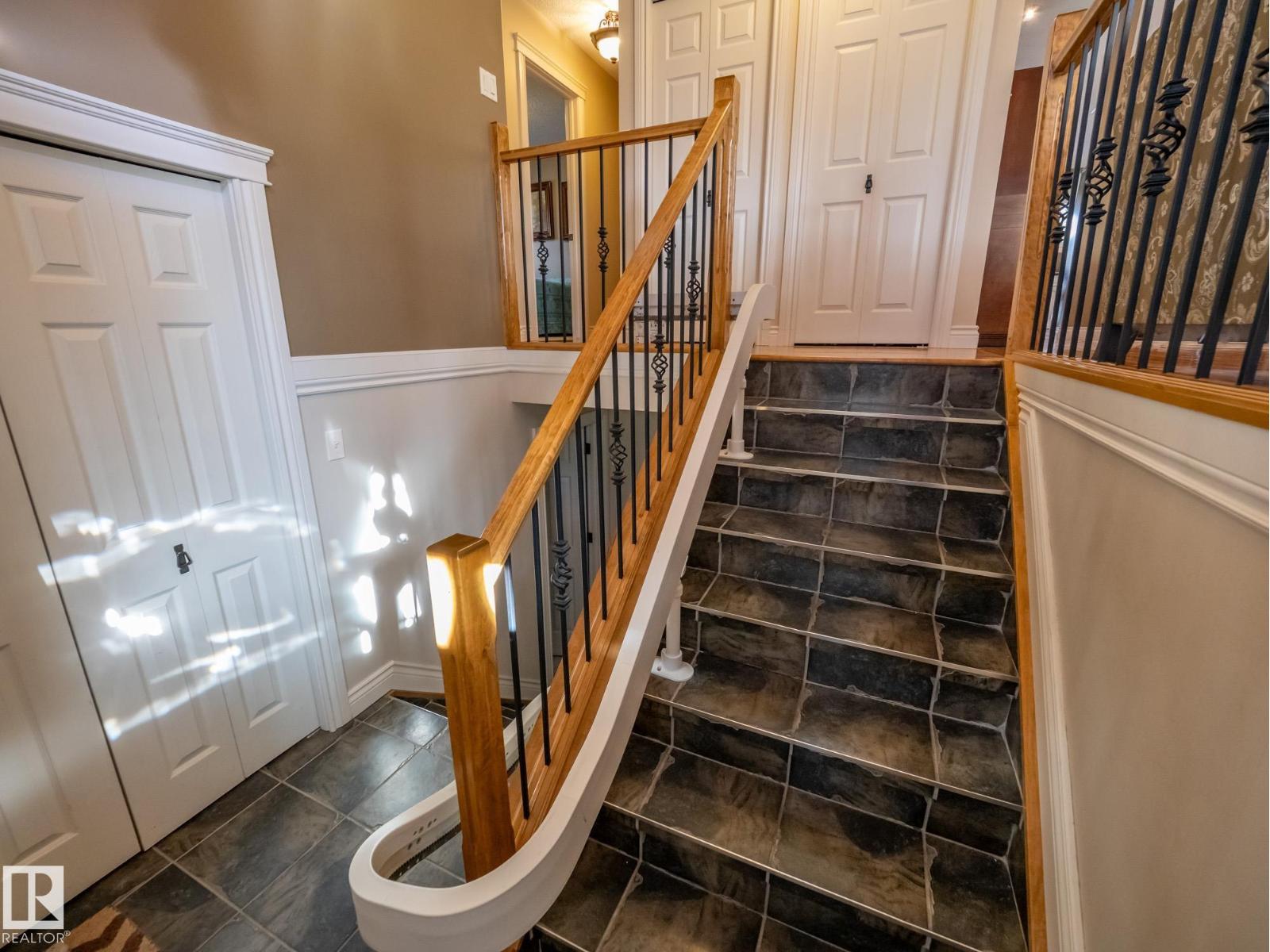 509 Rainbow Cr, Sherwood Park, Alberta  T8A 5M8 - Photo 2 - E4462519