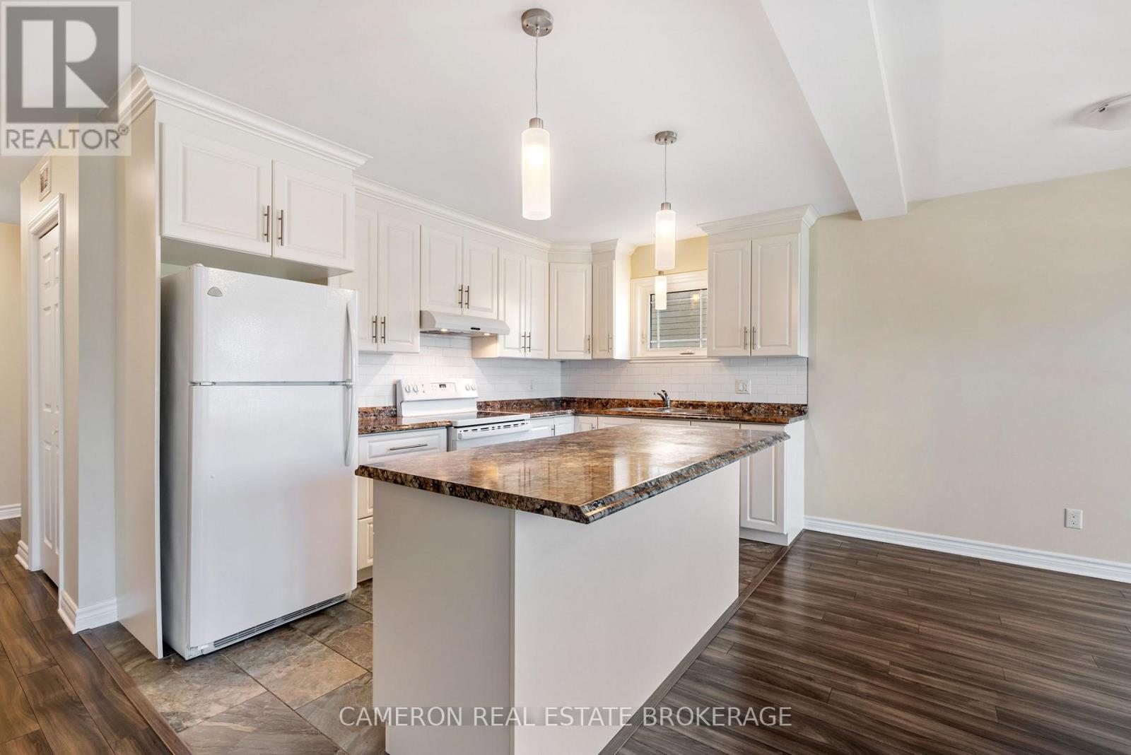 A - 1232 Cumberland Street, Cornwall, Ontario  K6J 4K5 - Photo 12 - X12401491