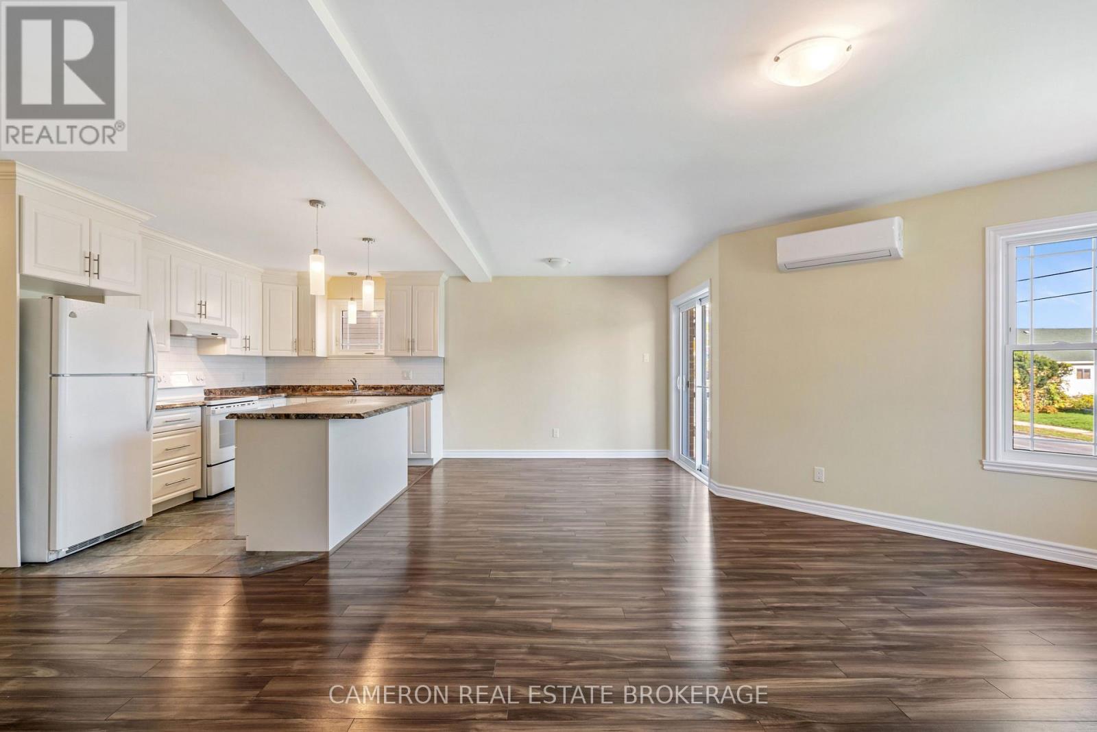 A - 1232 Cumberland Street, Cornwall, Ontario  K6J 4K5 - Photo 9 - X12401491