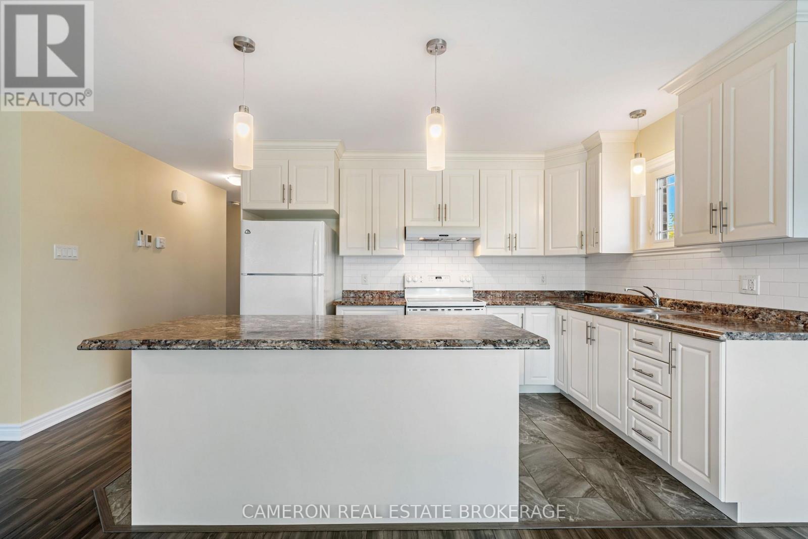 A - 1232 Cumberland Street, Cornwall, Ontario  K6J 4K5 - Photo 13 - X12401491