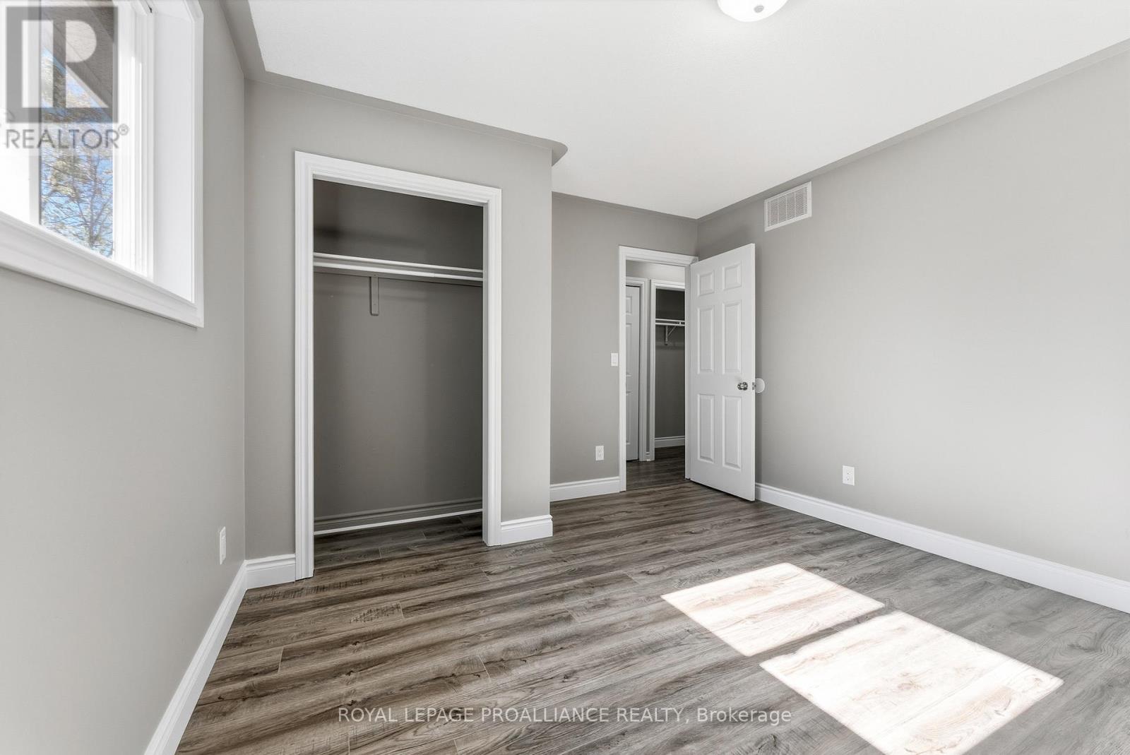 6 Lake Court, Belleville, Ontario  K8P 5M8 - Photo 18 - X12468614