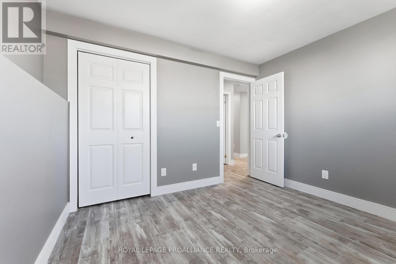 6 Lake Court, Belleville, Ontario  K8P 5M8 - Photo 31 - X12468614