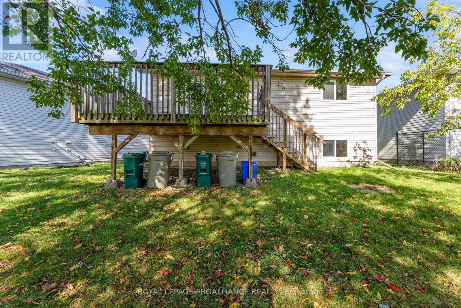 6 Lake Court, Belleville, Ontario  K8P 5M8 - Photo 36 - X12468614