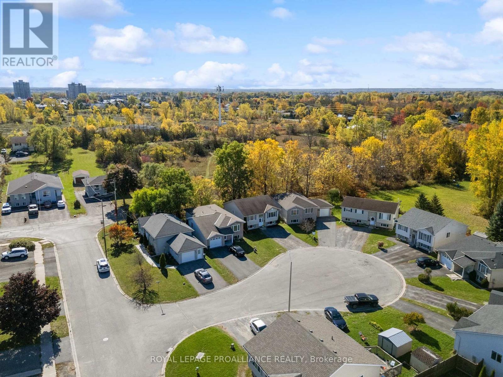 6 Lake Court, Belleville, Ontario  K8P 5M8 - Photo 42 - X12468614