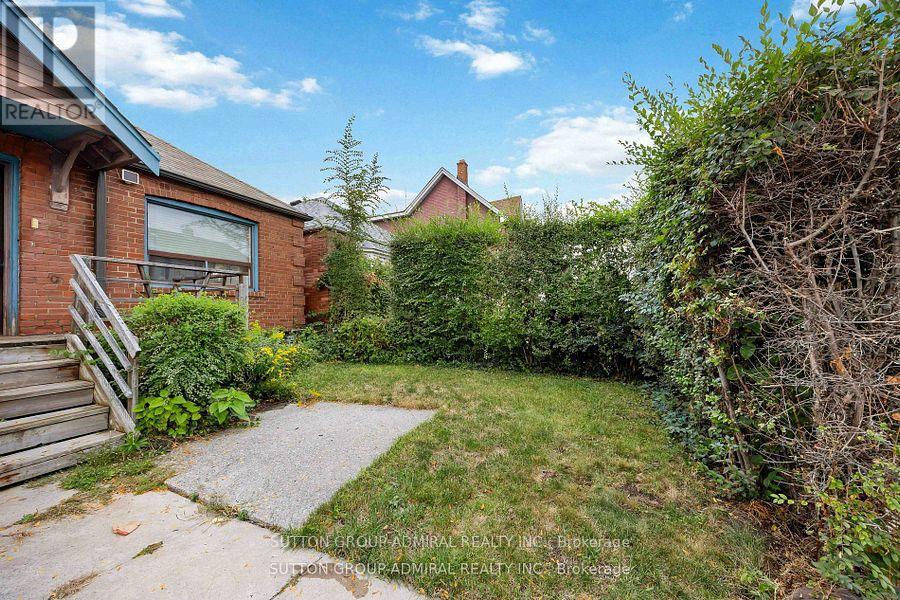 8 Cobalt Street, Toronto, Ontario  M6M 2K2 - Photo 2 - W12468455