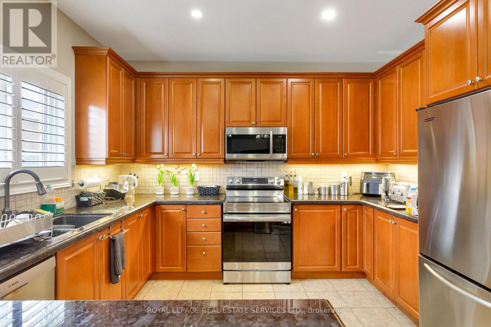 3137 Countess Crescent, Mississauga, Ontario  L5M 0E1 - Photo 14 - W12468492