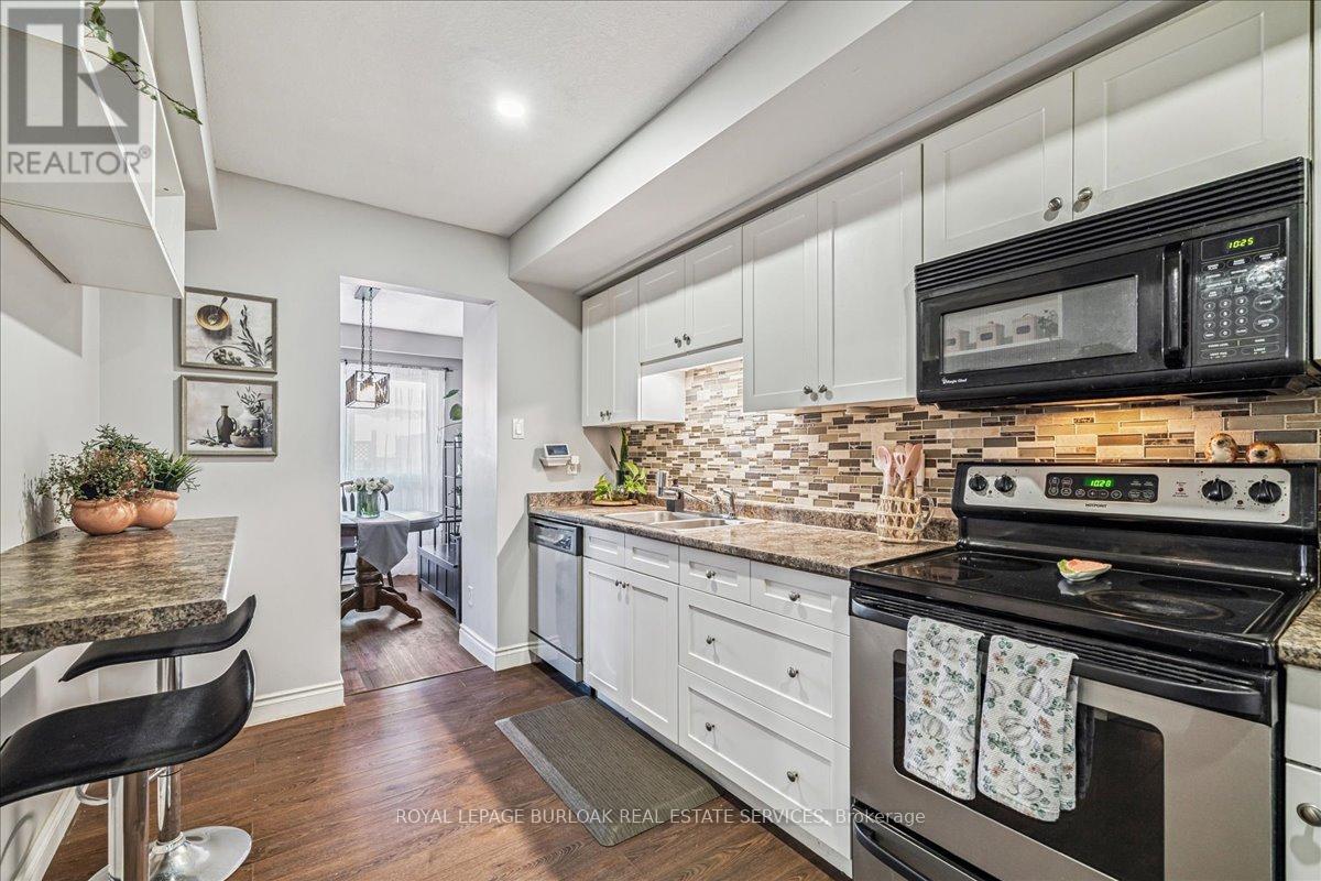 18 - 5088 New Street, Burlington, Ontario  L7L 1V1 - Photo 14 - W12468520