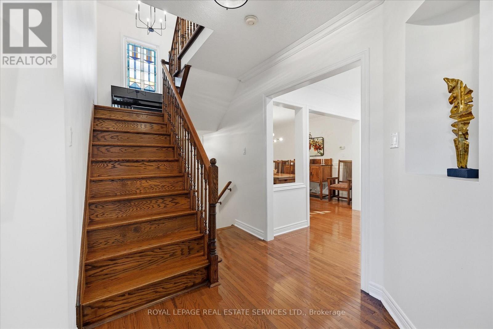 2102 Chatsworth Avenue, Oakville, Ontario  L6M 3X3 - Photo 20 - W12468532