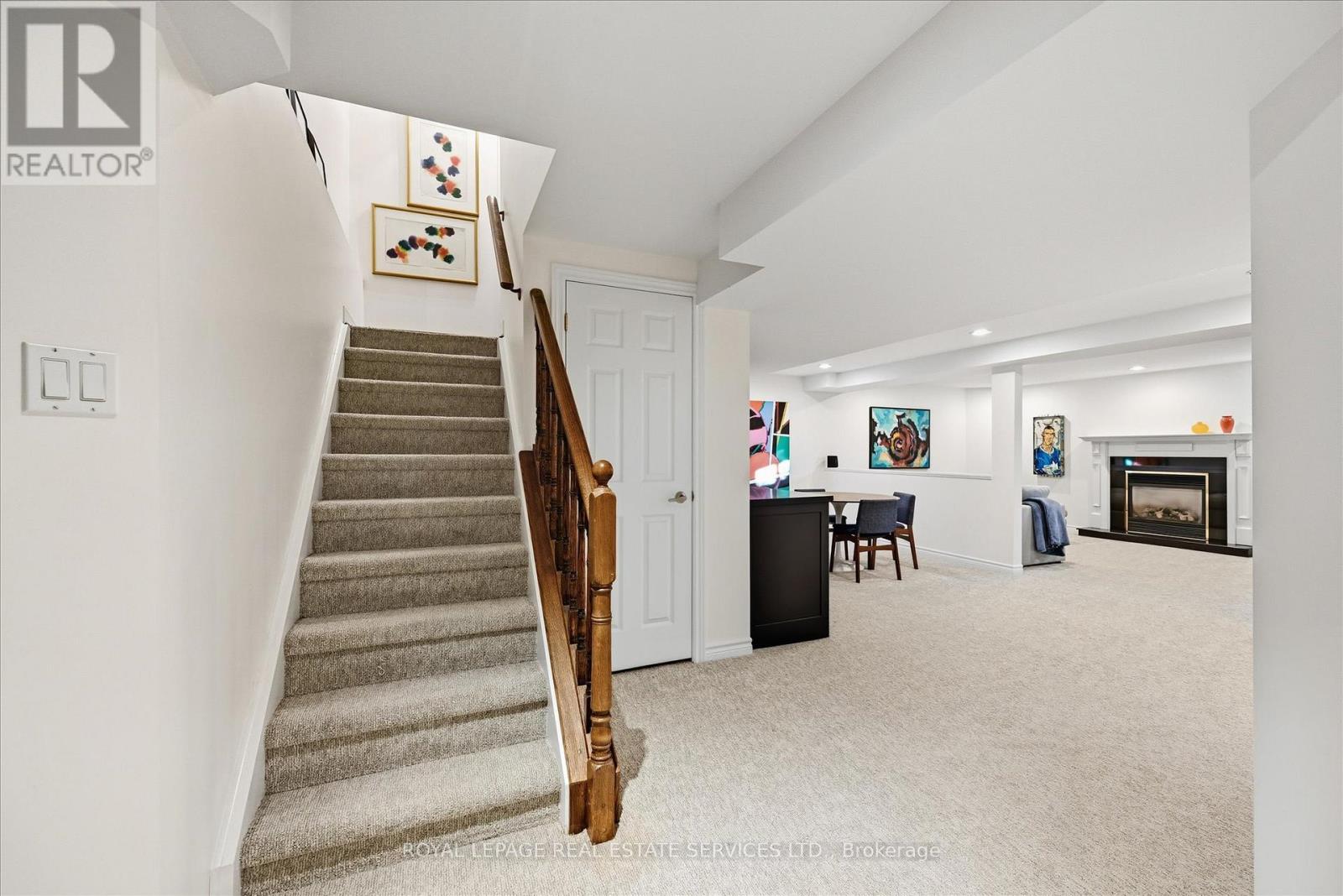 2102 Chatsworth Avenue, Oakville, Ontario  L6M 3X3 - Photo 33 - W12468532