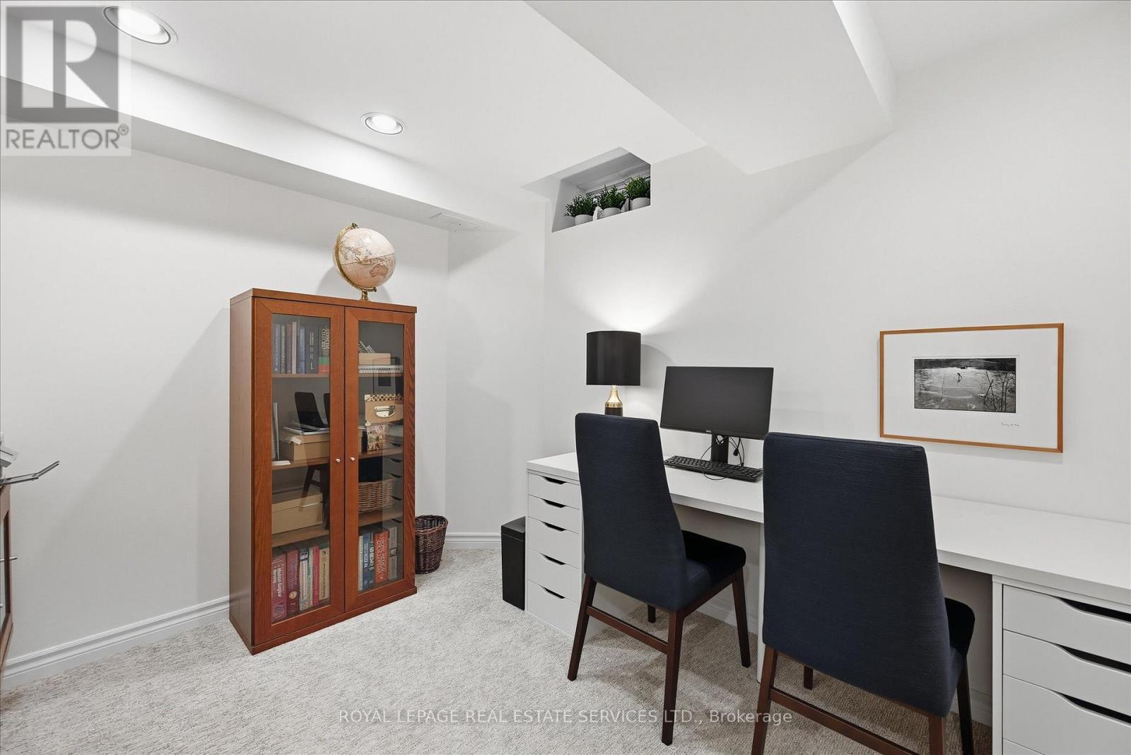 2102 Chatsworth Avenue, Oakville, Ontario  L6M 3X3 - Photo 39 - W12468532
