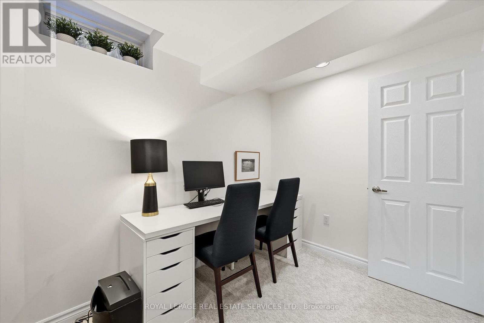 2102 Chatsworth Avenue, Oakville, Ontario  L6M 3X3 - Photo 40 - W12468532