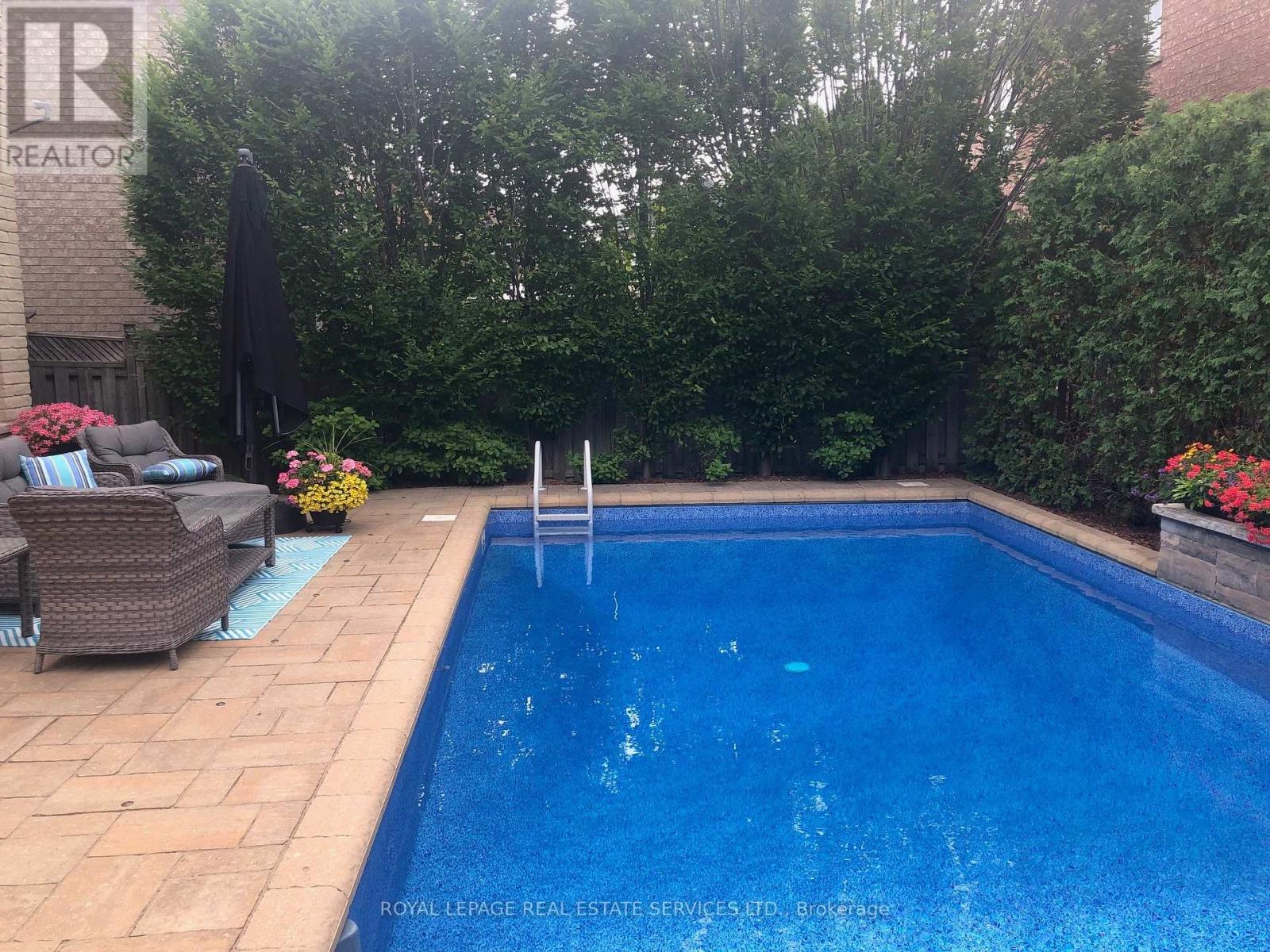 2102 Chatsworth Avenue, Oakville, Ontario  L6M 3X3 - Photo 42 - W12468532