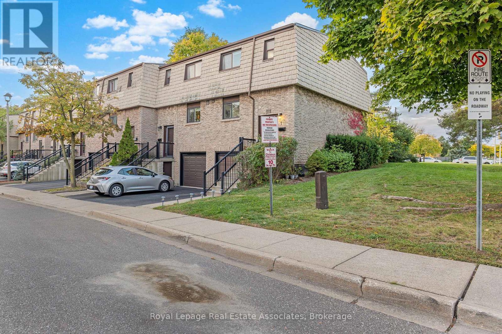 1 - 1536 Sixth Line, Oakville, Ontario  L6H 2P2 - Photo 2 - W12468583