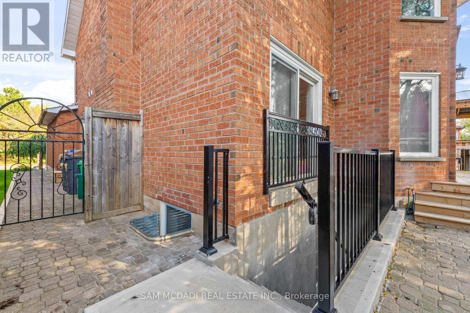 Lower - 5436 Edencroft Crescent, Mississauga, Ontario  L5M 4M7 - Photo 16 - W12468590