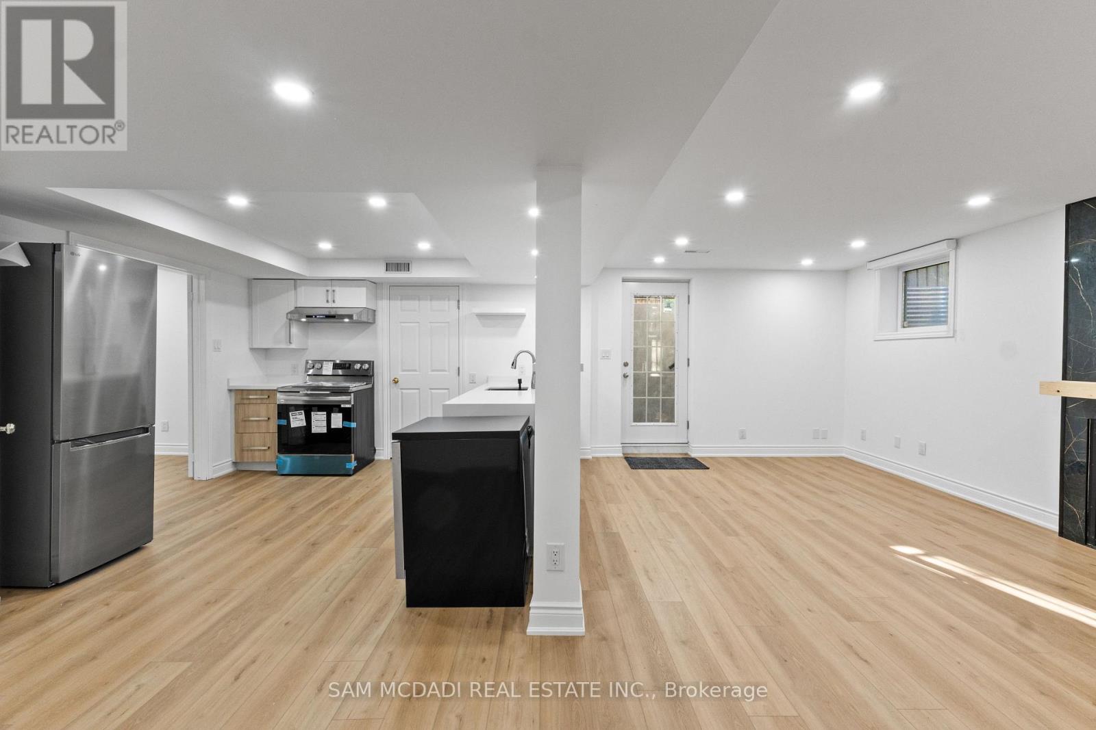 Lower - 5436 Edencroft Crescent, Mississauga, Ontario  L5M 4M7 - Photo 5 - W12468590