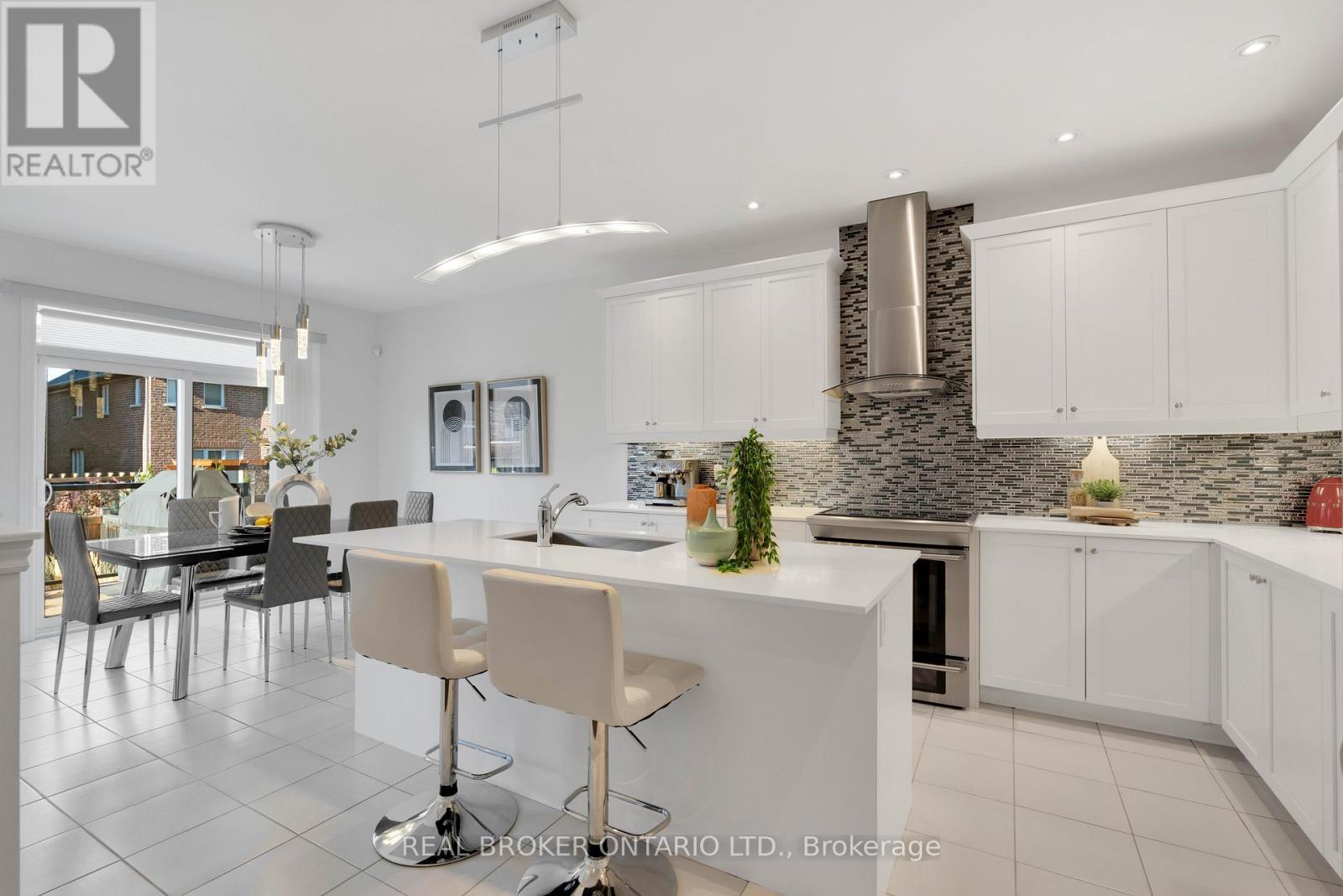 11 Mcechearn Crescent, Caledon, Ontario  L7C 3R4 - Photo 15 - W12468591