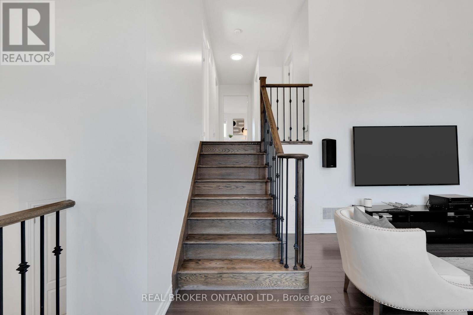 11 Mcechearn Crescent, Caledon, Ontario  L7C 3R4 - Photo 27 - W12468591