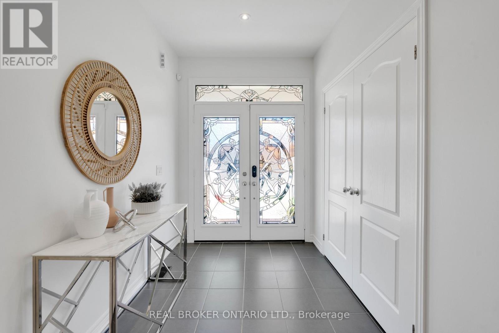 11 Mcechearn Crescent, Caledon, Ontario  L7C 3R4 - Photo 6 - W12468591