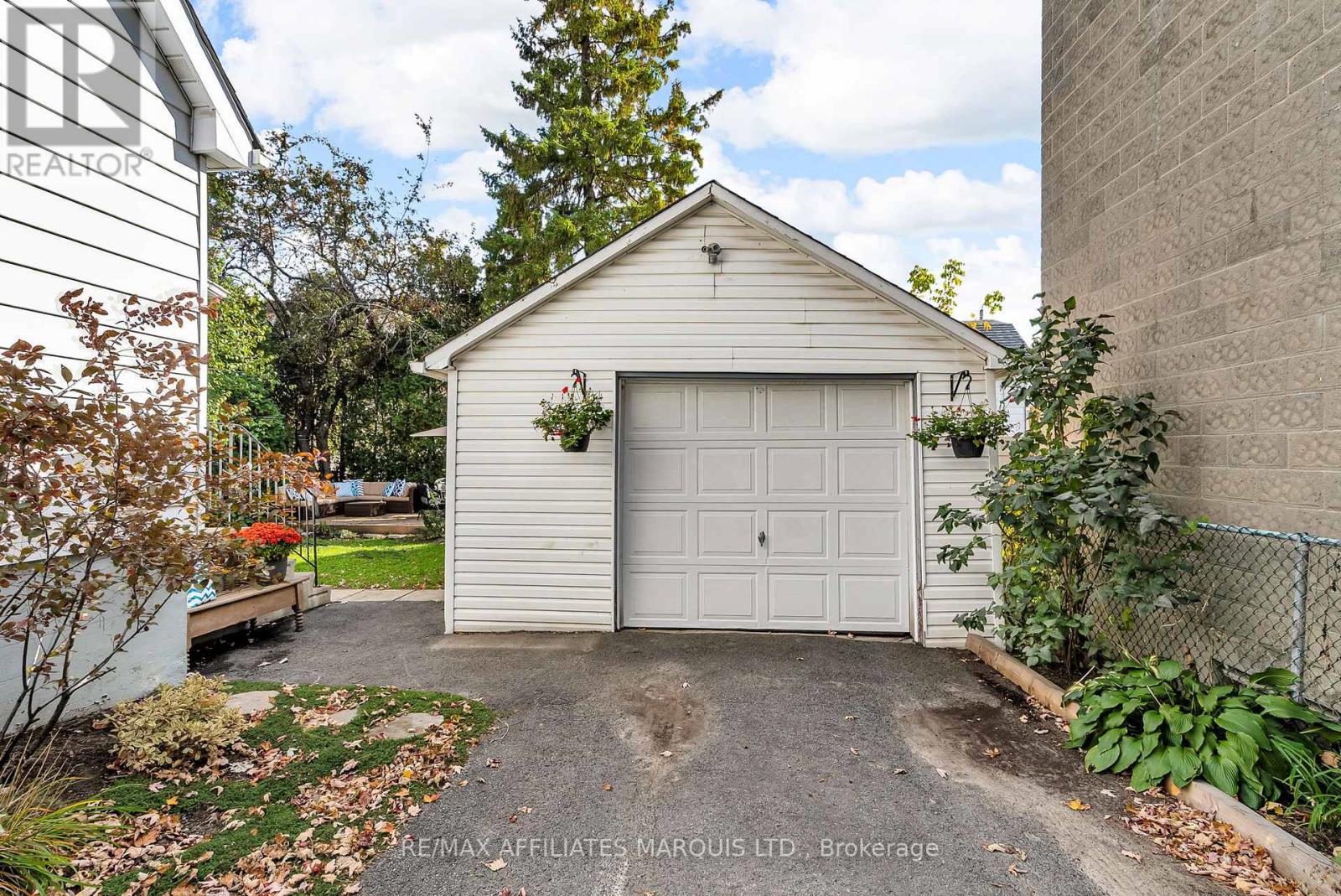 330 Fourth Street W, Cornwall, Ontario  K6J 2S4 - Photo 28 - X12468677