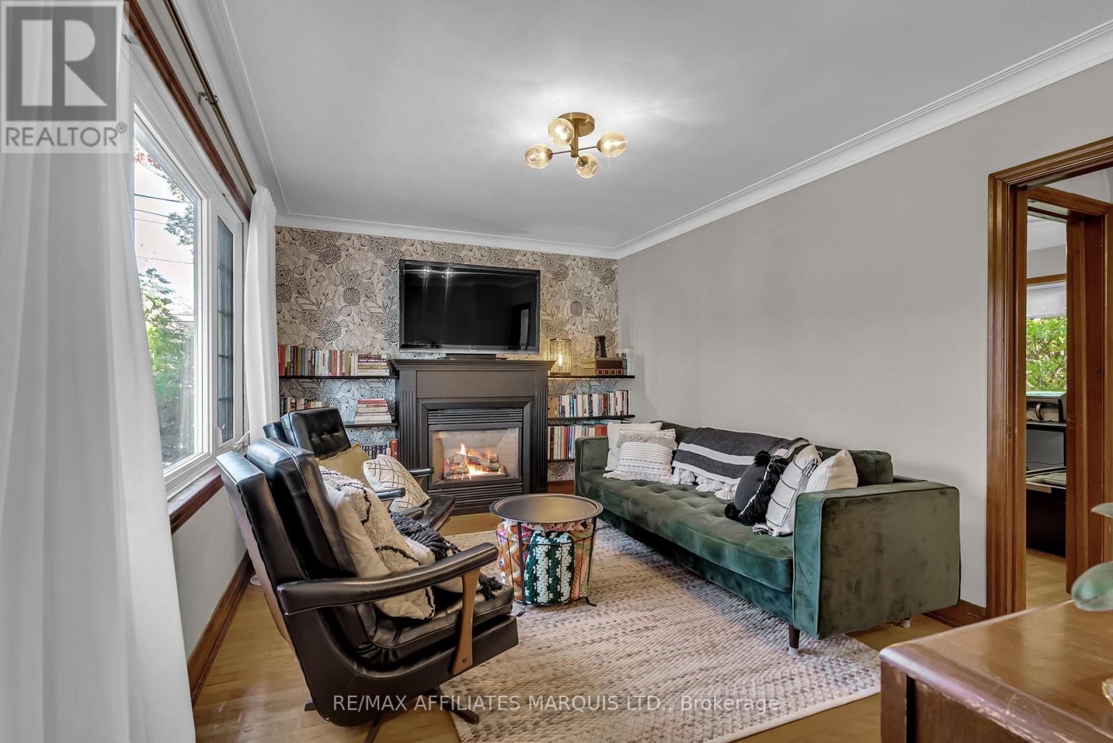 330 Fourth Street W, Cornwall, Ontario  K6J 2S4 - Photo 4 - X12468677