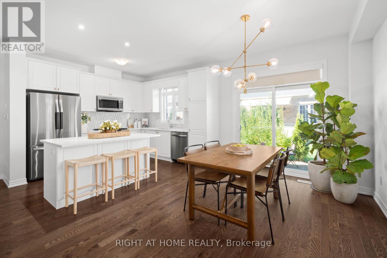 1 Overlea Drive, Brampton (Sandringham-Wellington), Ontario  L6R 4B5 - Photo 10 - W12467929