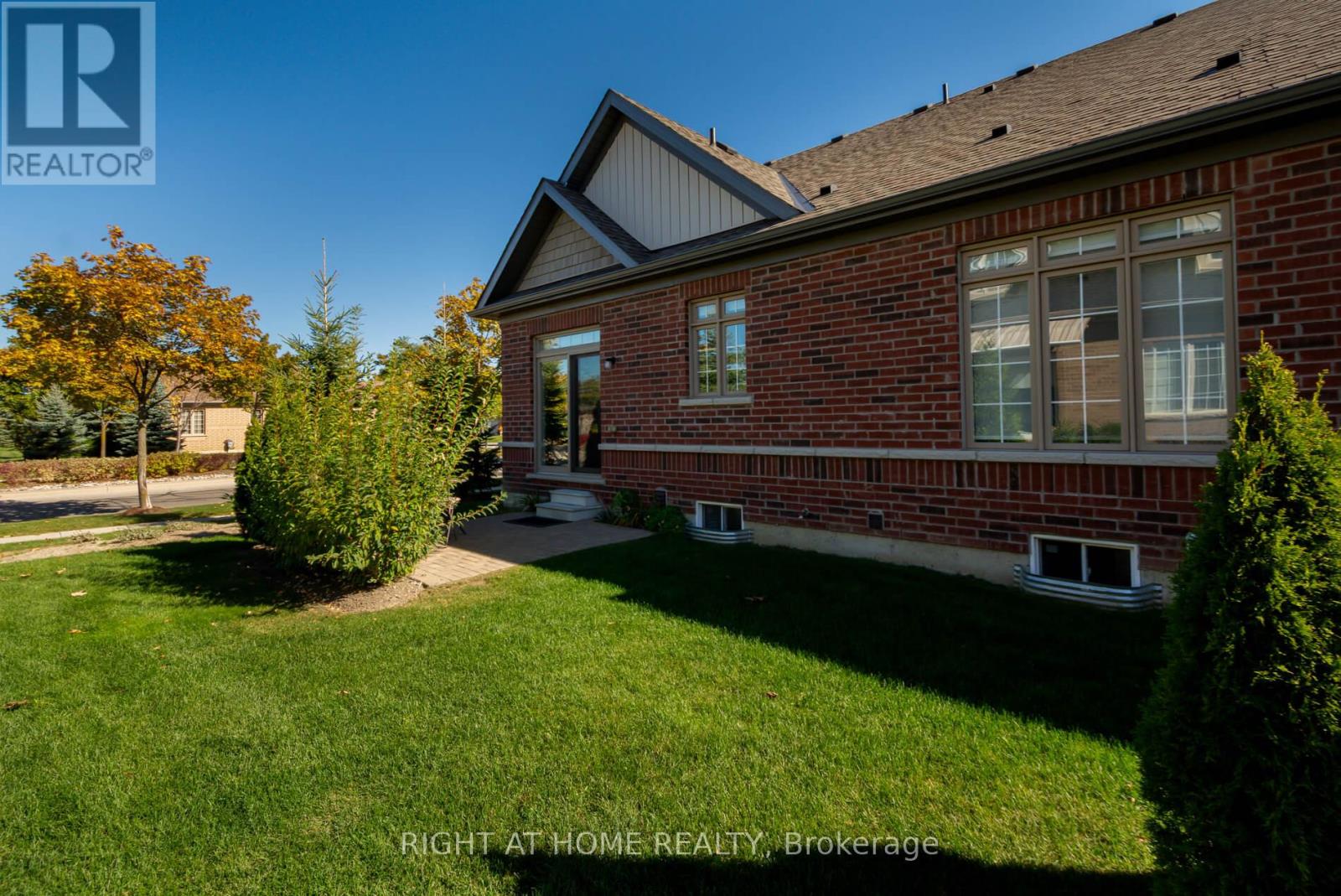 1 Overlea Drive, Brampton (Sandringham-Wellington), Ontario  L6R 4B5 - Photo 38 - W12467929