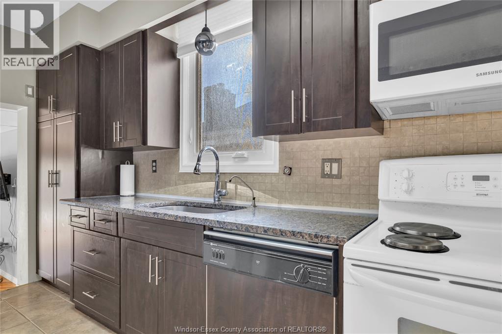 914 Thompson Boulevard, Windsor, Ontario  N8S 2G8 - Photo 8 - 25026443
