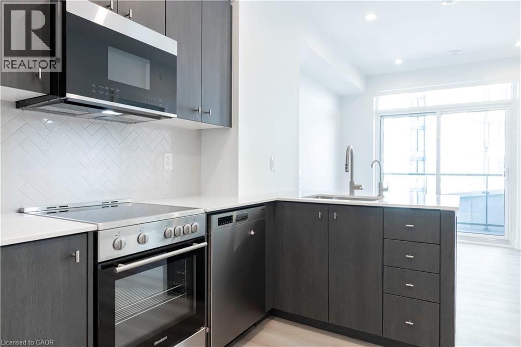 25 Wellington Street S Unit# 1808, Kitchener, Ontario  N2G 0G5 - Photo 2 - 40774106