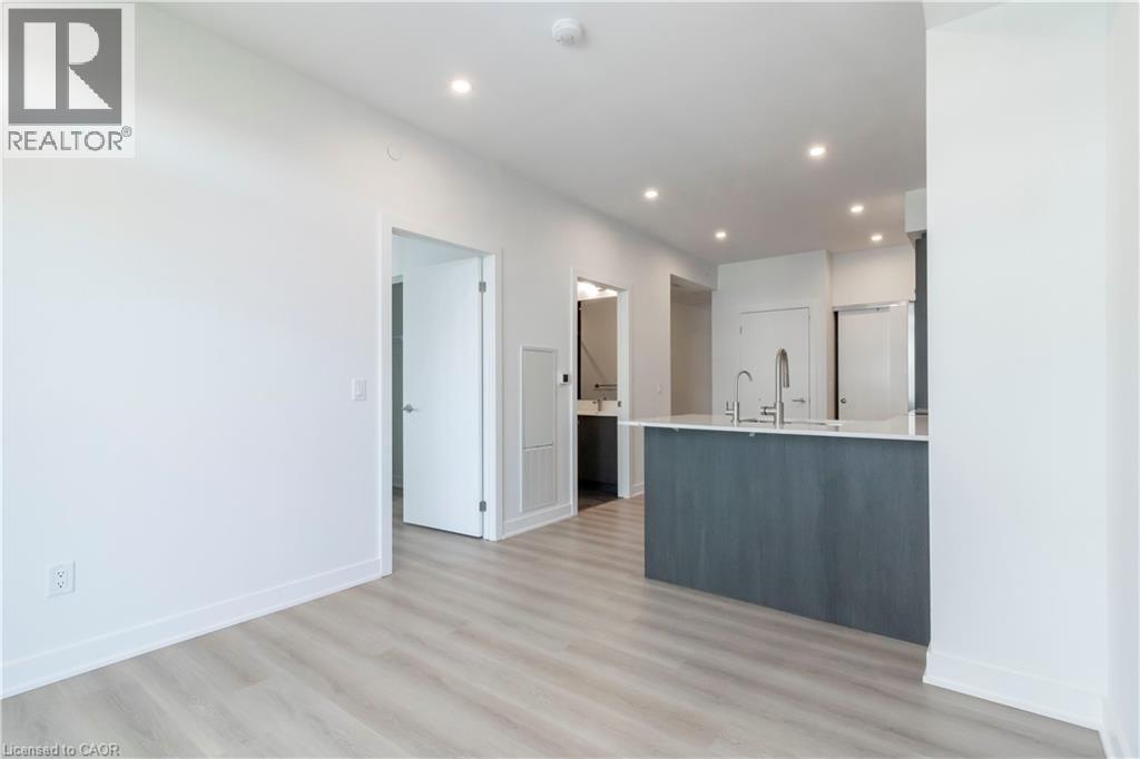 25 Wellington Street S Unit# 1808, Kitchener, Ontario  N2G 0G5 - Photo 8 - 40774106