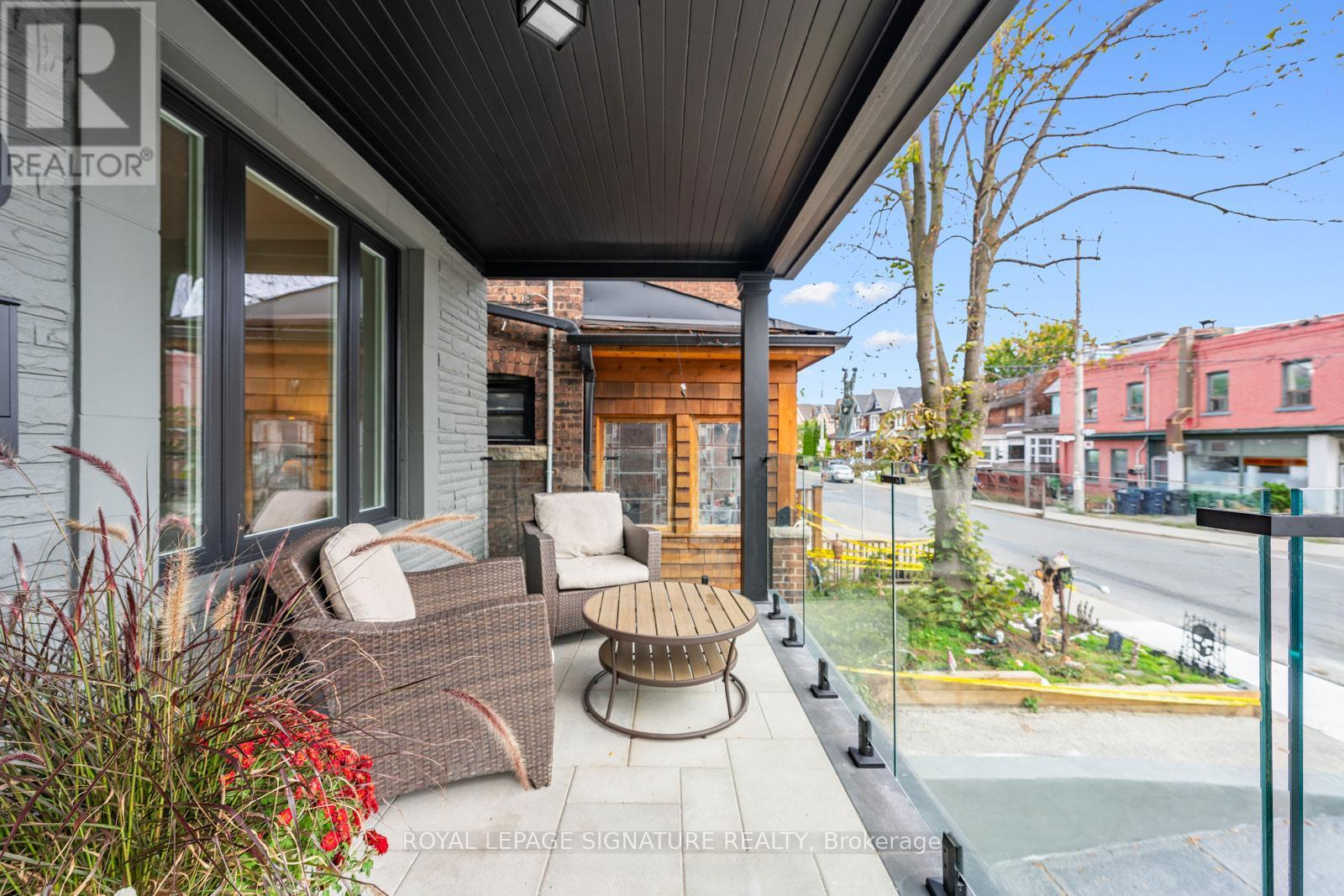 300 Wallace Avenue, Toronto, Ontario  M6P 3N4 - Photo 4 - W12463902
