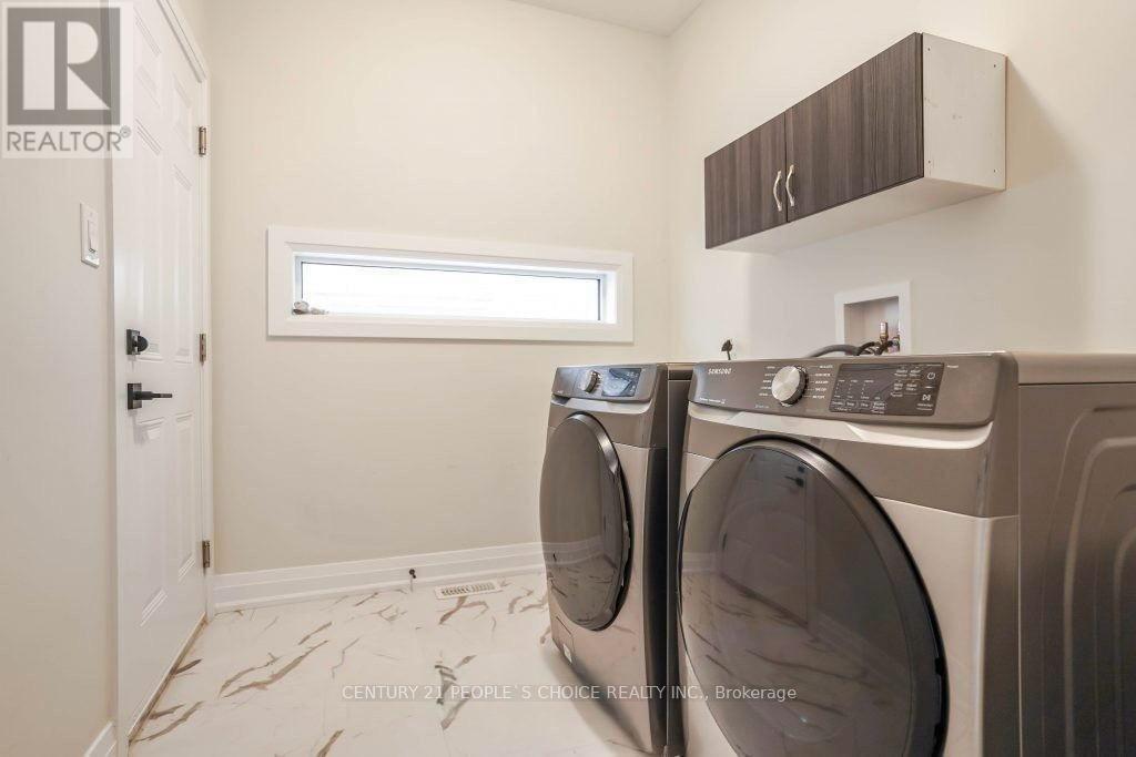 213 Sedgewood Street, Kitchener, Ontario  N2P 2N3 - Photo 14 - X12466758