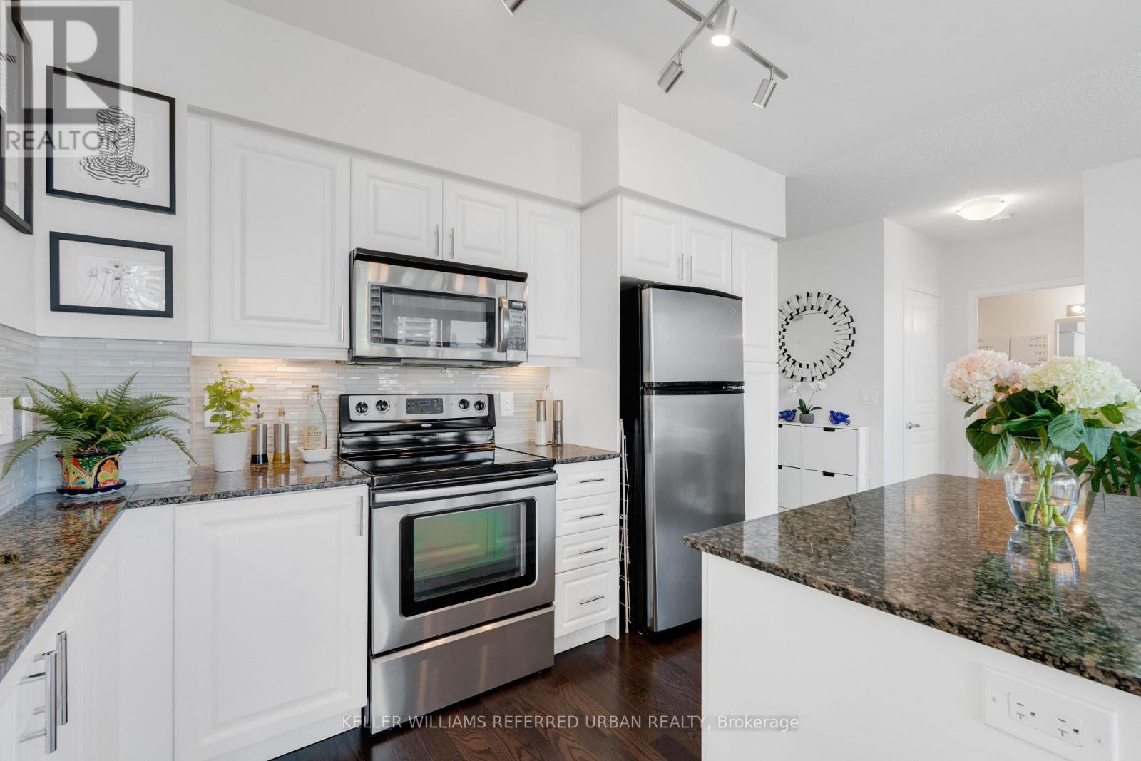 2305 - 15 Legion Road, Toronto, Ontario  N8V 0A5 - Photo 12 - W12449461
