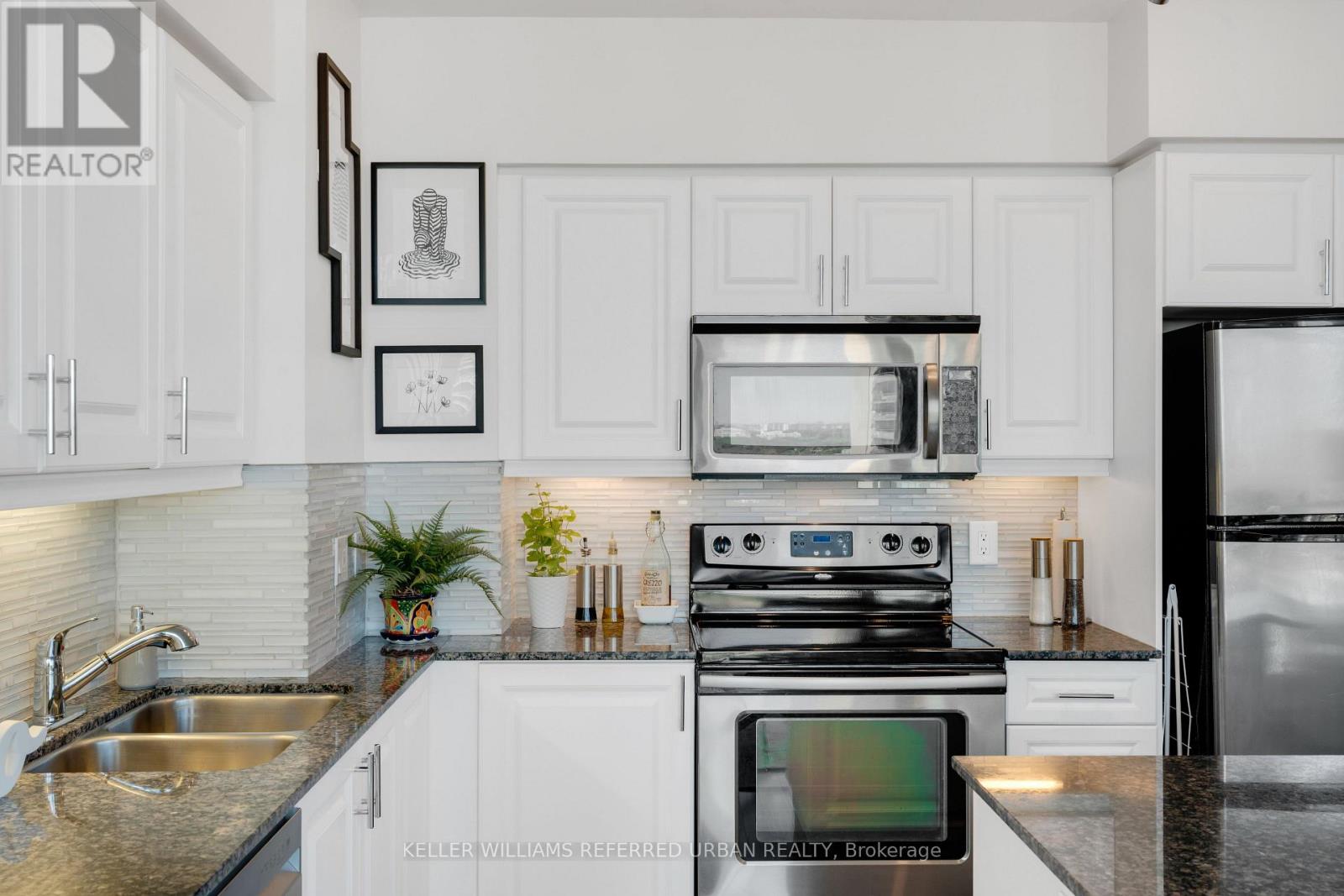 2305 - 15 Legion Road, Toronto, Ontario  N8V 0A5 - Photo 14 - W12449461