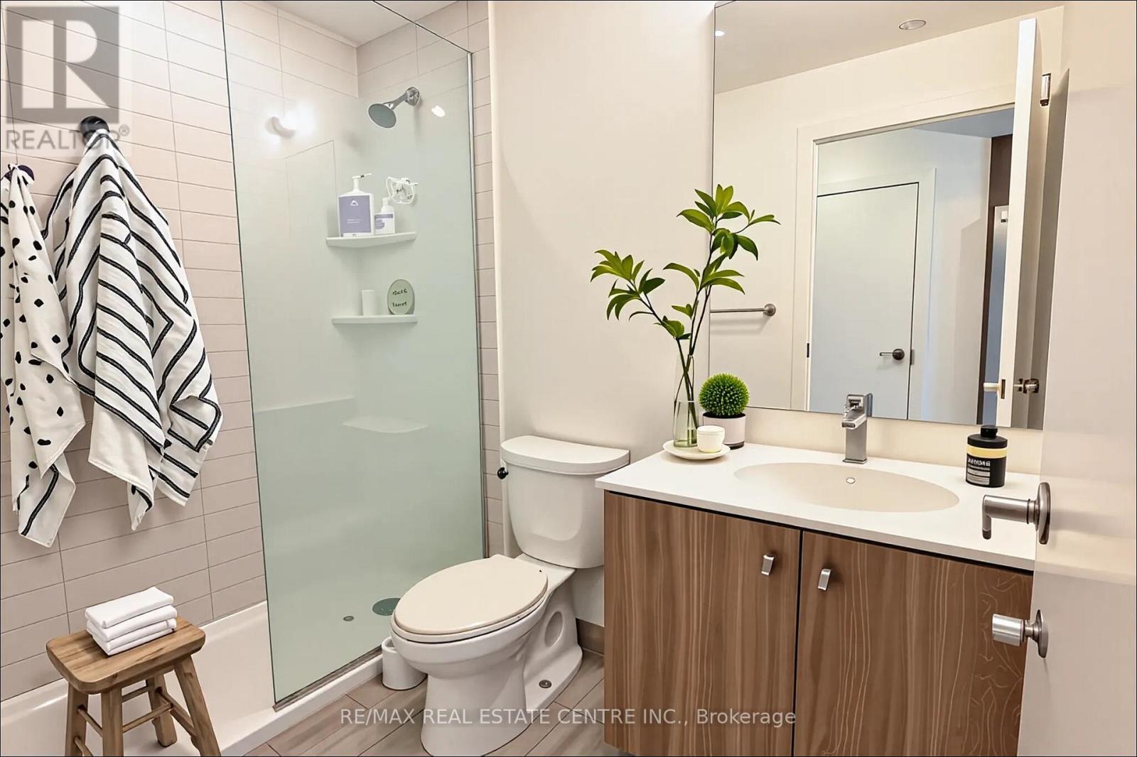 1803 - 5 Wellington Street S, Kitchener, Ontario  N2G 0E3 - Photo 19 - X12468470
