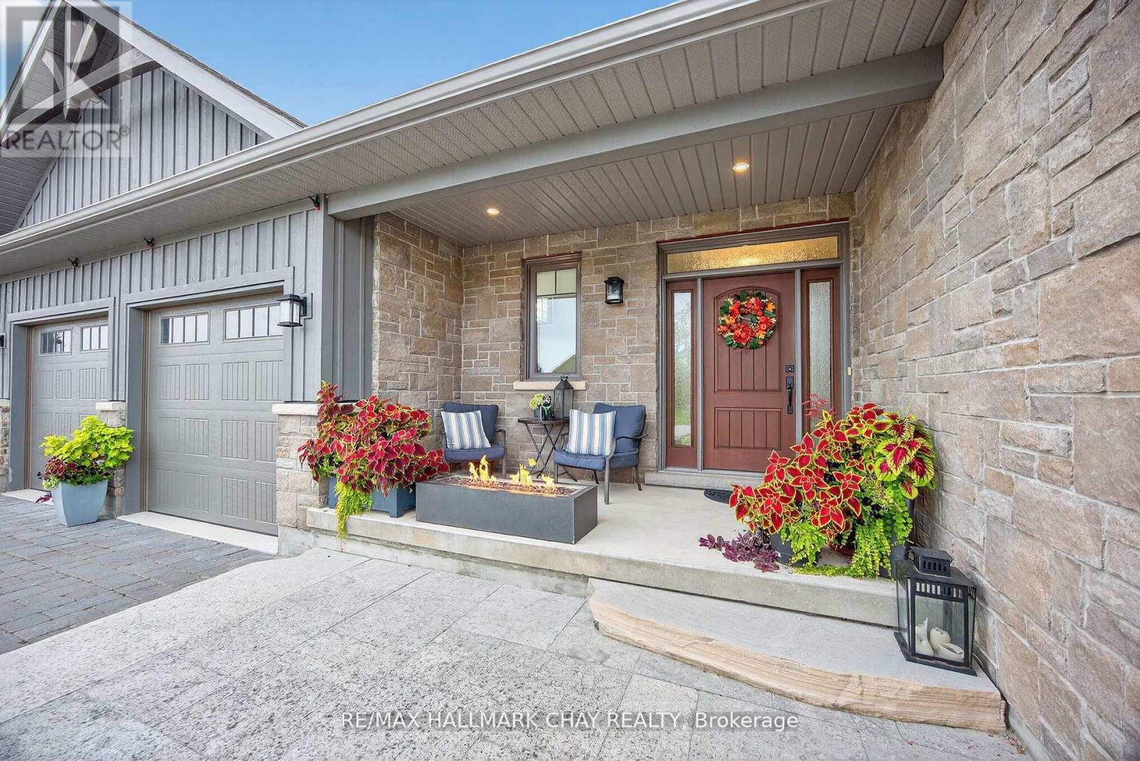 127 High Bluff Lane, Blue Mountains, Ontario  N0H 2P0 - Photo 11 - X12468536
