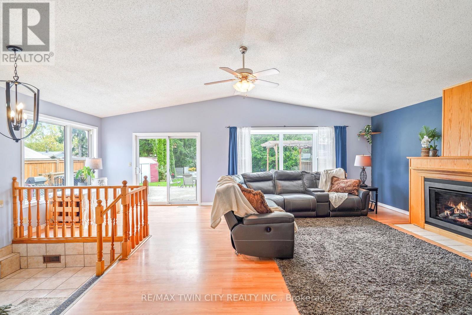 22 Wayne Drive, Brantford, Ontario  N3R 2Y7 - Photo 19 - X12468552