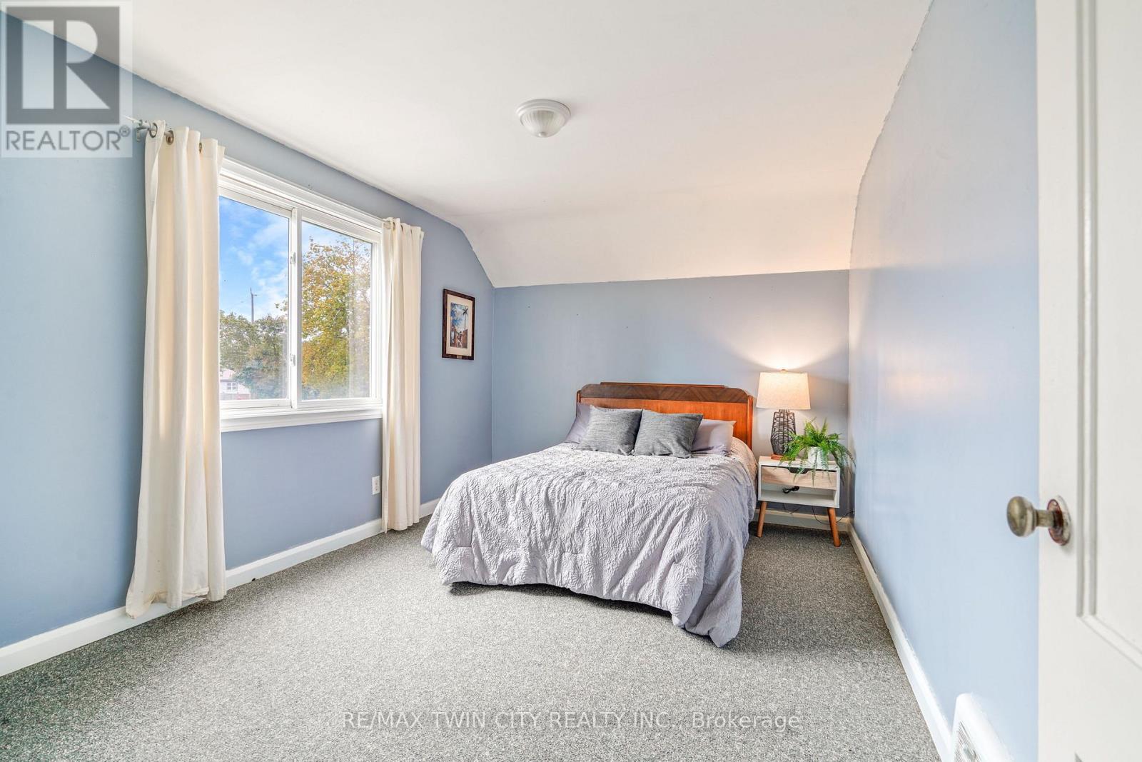 22 Wayne Drive, Brantford, Ontario  N3R 2Y7 - Photo 27 - X12468552