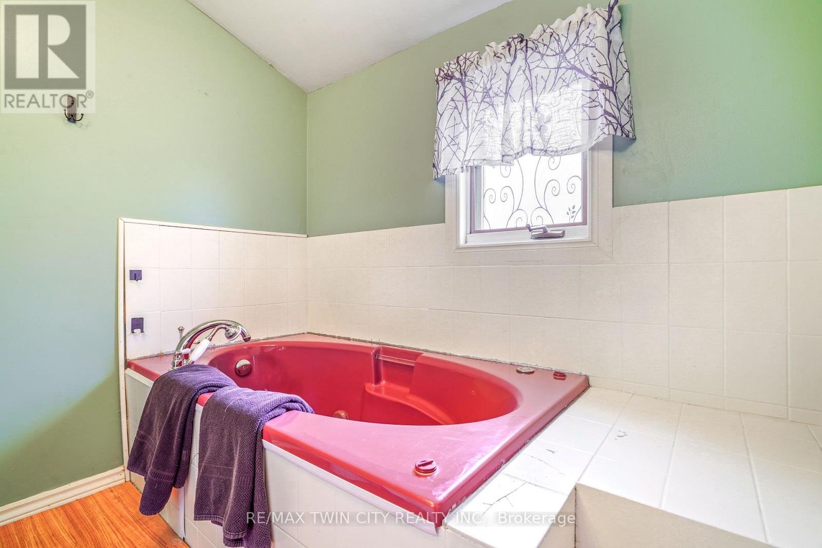 22 Wayne Drive, Brantford, Ontario  N3R 2Y7 - Photo 30 - X12468552