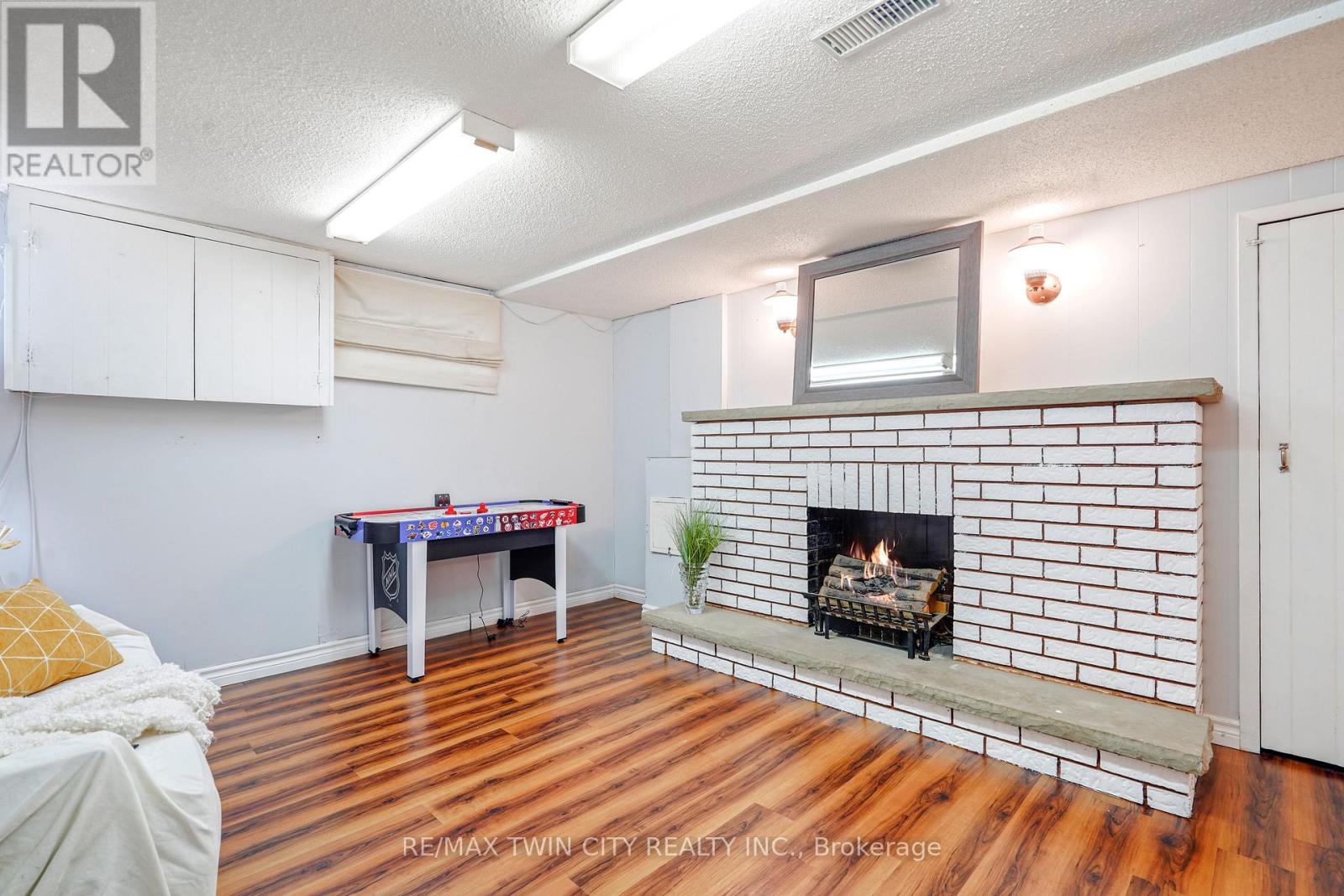 22 Wayne Drive, Brantford, Ontario  N3R 2Y7 - Photo 32 - X12468552