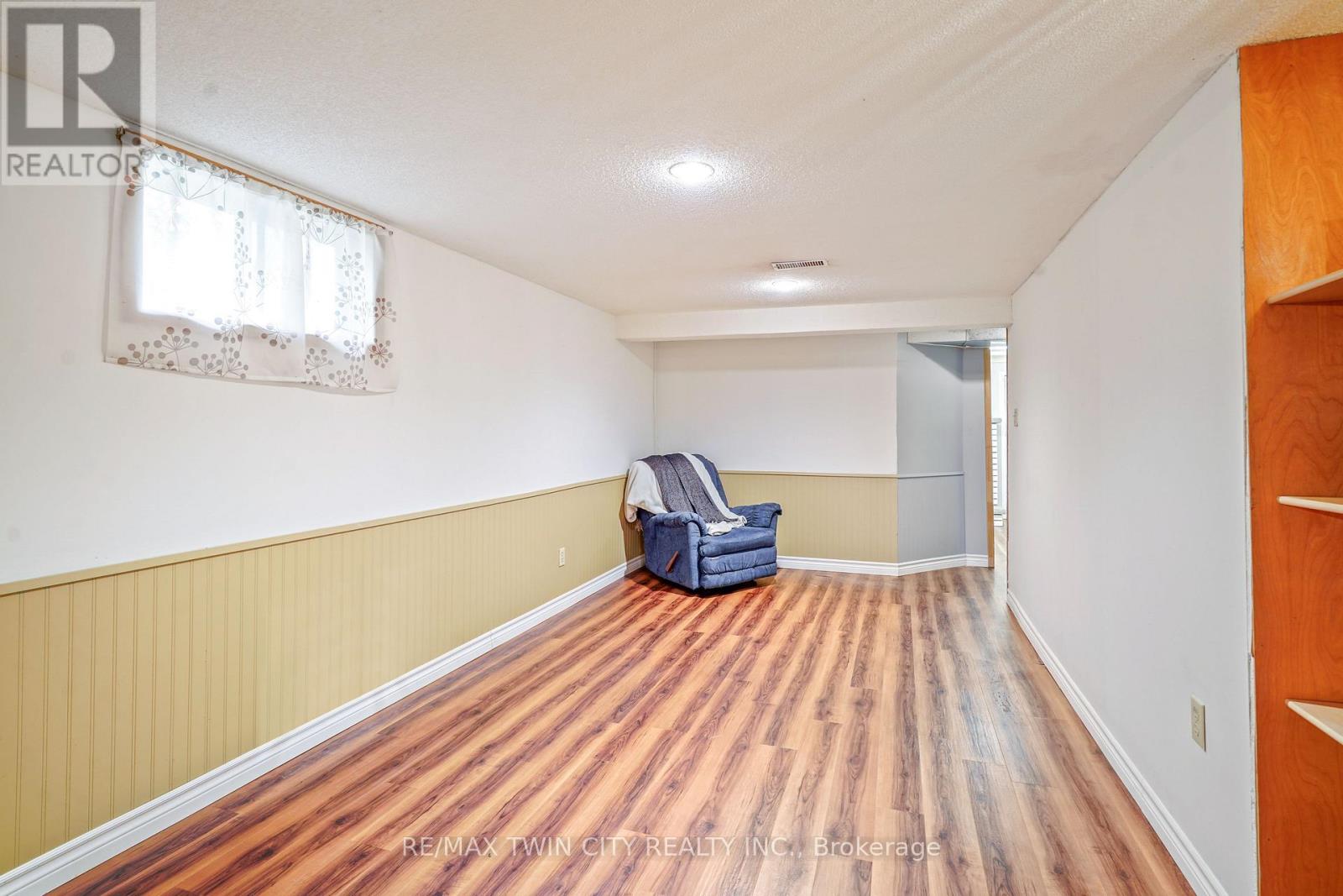 22 Wayne Drive, Brantford, Ontario  N3R 2Y7 - Photo 39 - X12468552