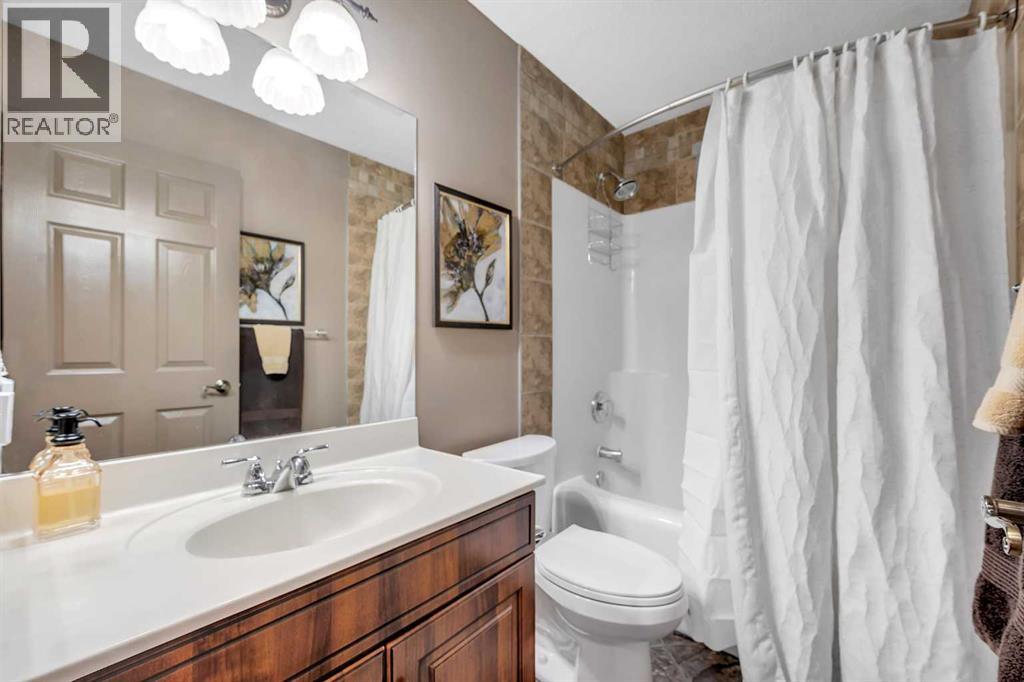 19 Panorama Hills Crescent Nw, Calgary, Alberta  T3K 5H7 - Photo 11 - A2262826
