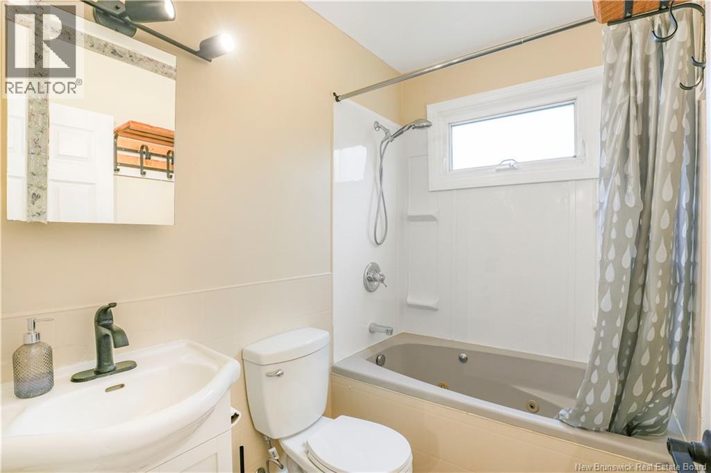 865 Riverside Drive, Fredericton, New Brunswick  E3A 8R1 - Photo 21 - NB128709
