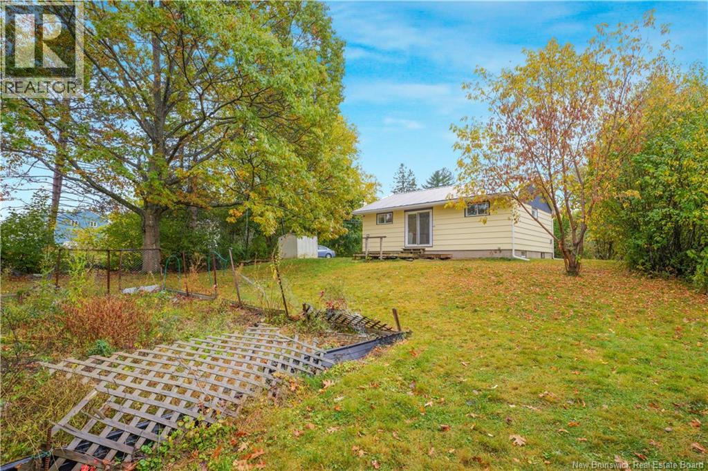 865 Riverside Drive, Fredericton, New Brunswick  E3A 8R1 - Photo 32 - NB128709