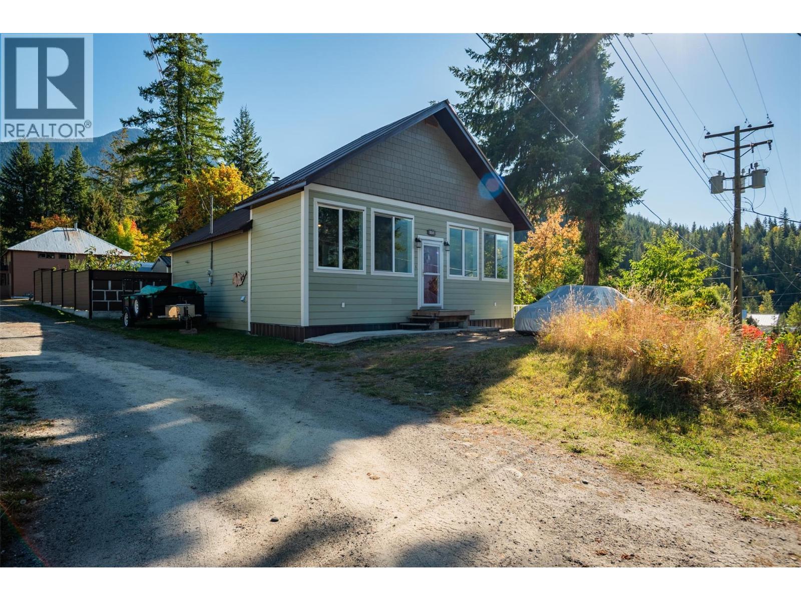 814 Kootenay Street, New Denver, British Columbia  V0G 1S0 - Photo 2 - 10365715