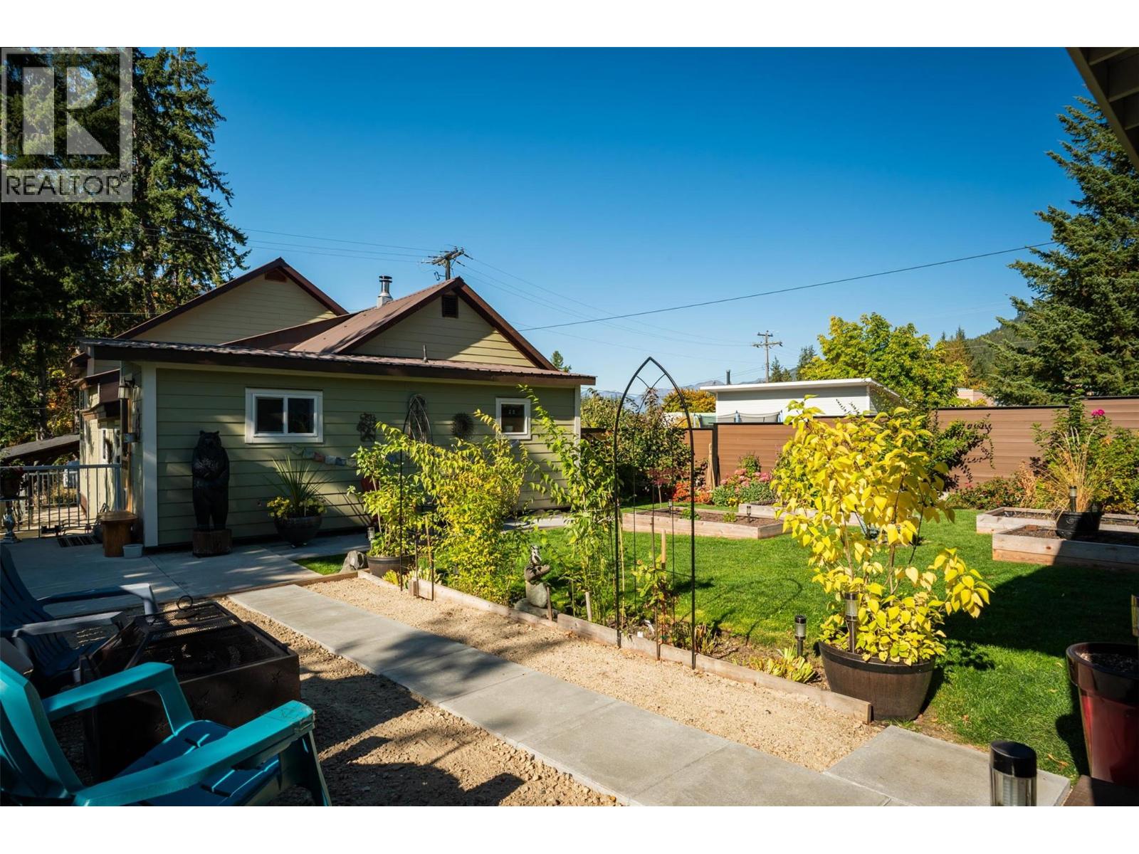814 Kootenay Street, New Denver, British Columbia  V0G 1S0 - Photo 38 - 10365715