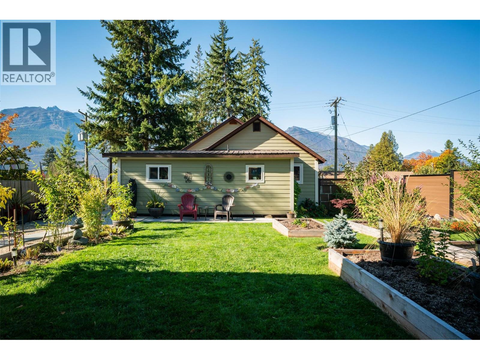 814 Kootenay Street, New Denver, British Columbia  V0G 1S0 - Photo 45 - 10365715