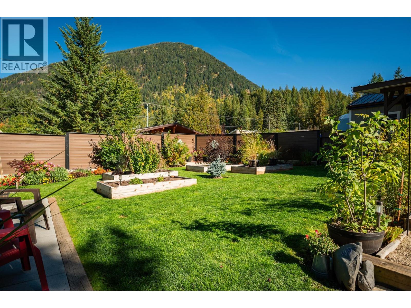 814 Kootenay Street, New Denver, British Columbia  V0G 1S0 - Photo 50 - 10365715