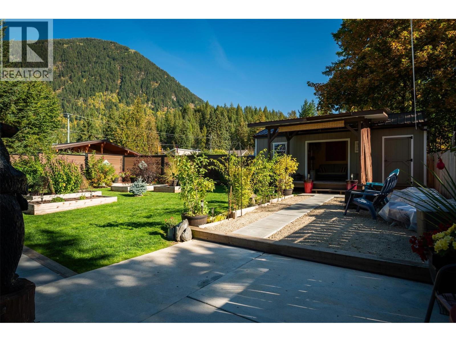 814 Kootenay Street, New Denver, British Columbia  V0G 1S0 - Photo 51 - 10365715