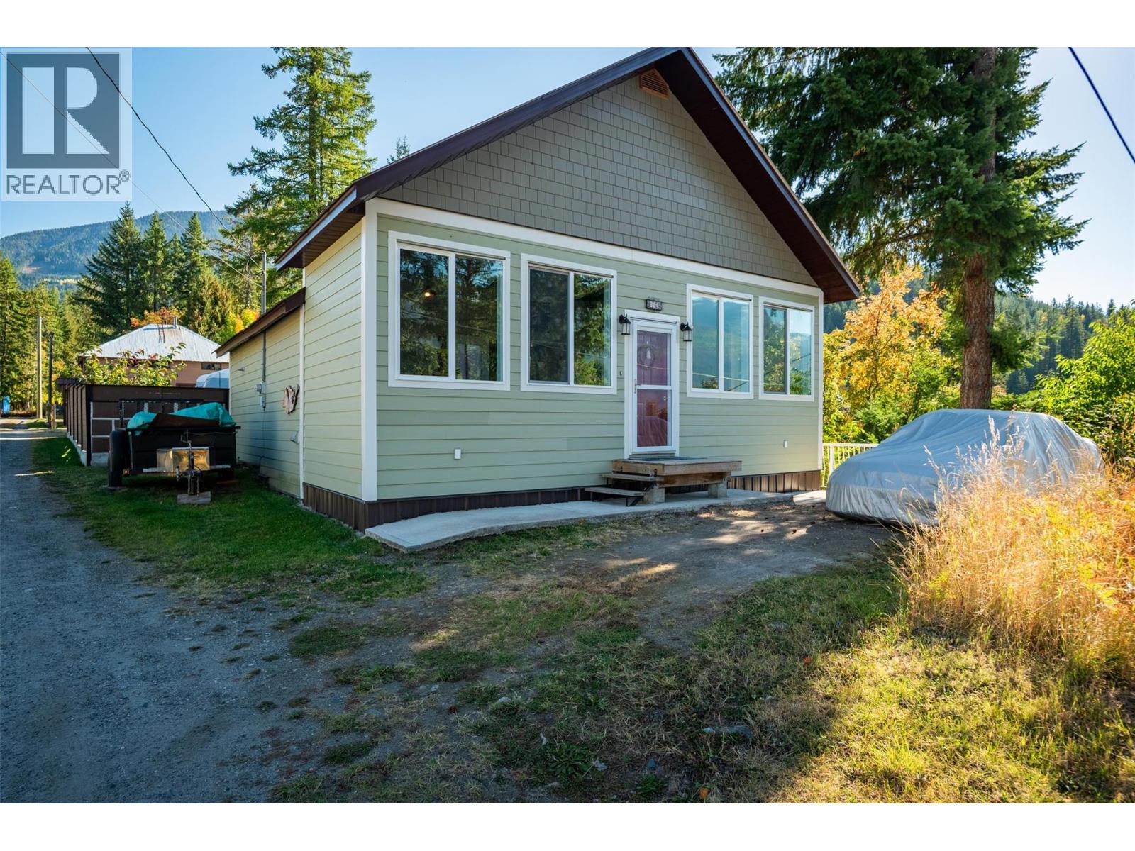 814 Kootenay Street, New Denver, British Columbia  V0G 1S0 - Photo 9 - 10365715